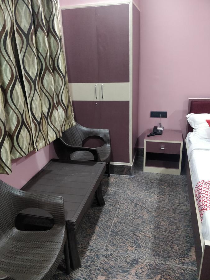 Oyo 16871 Anant Home Stay Shillong Buitenkant foto