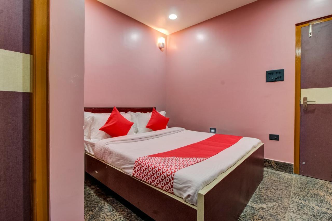 Oyo 16871 Anant Home Stay Shillong Buitenkant foto