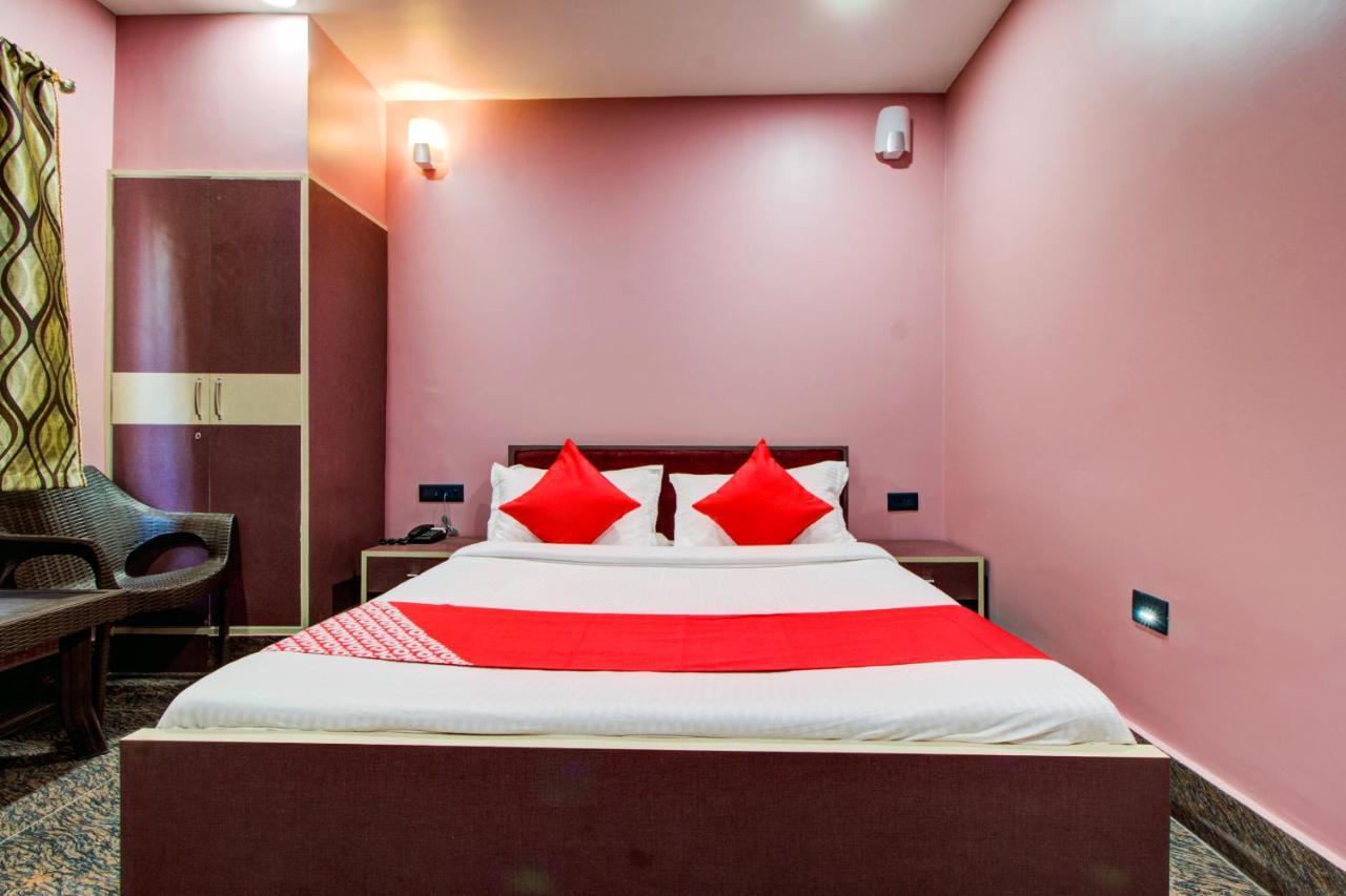 Oyo 16871 Anant Home Stay Shillong Buitenkant foto