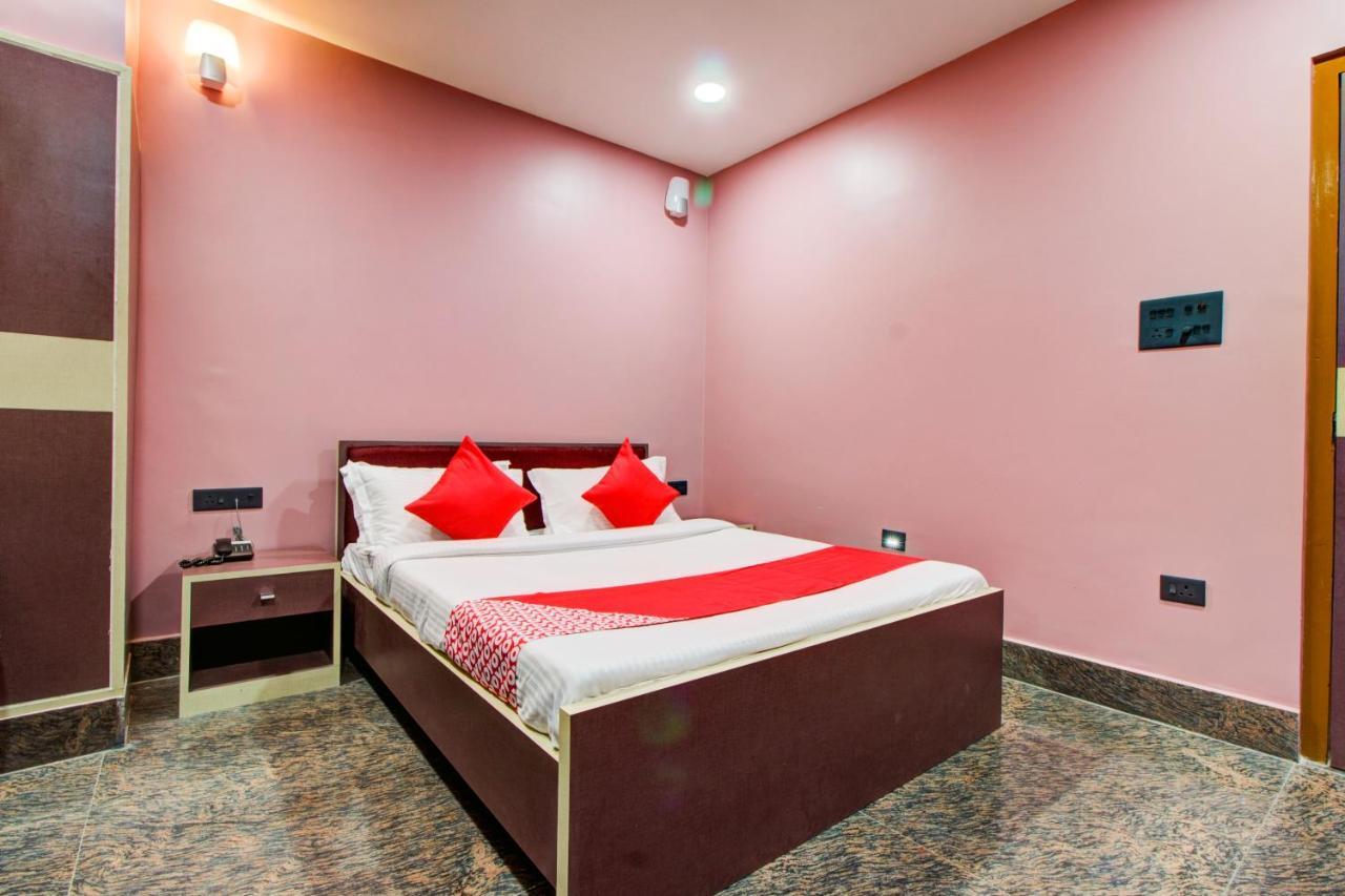 Oyo 16871 Anant Home Stay Shillong Buitenkant foto