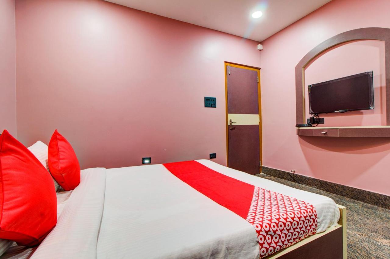 Oyo 16871 Anant Home Stay Shillong Buitenkant foto