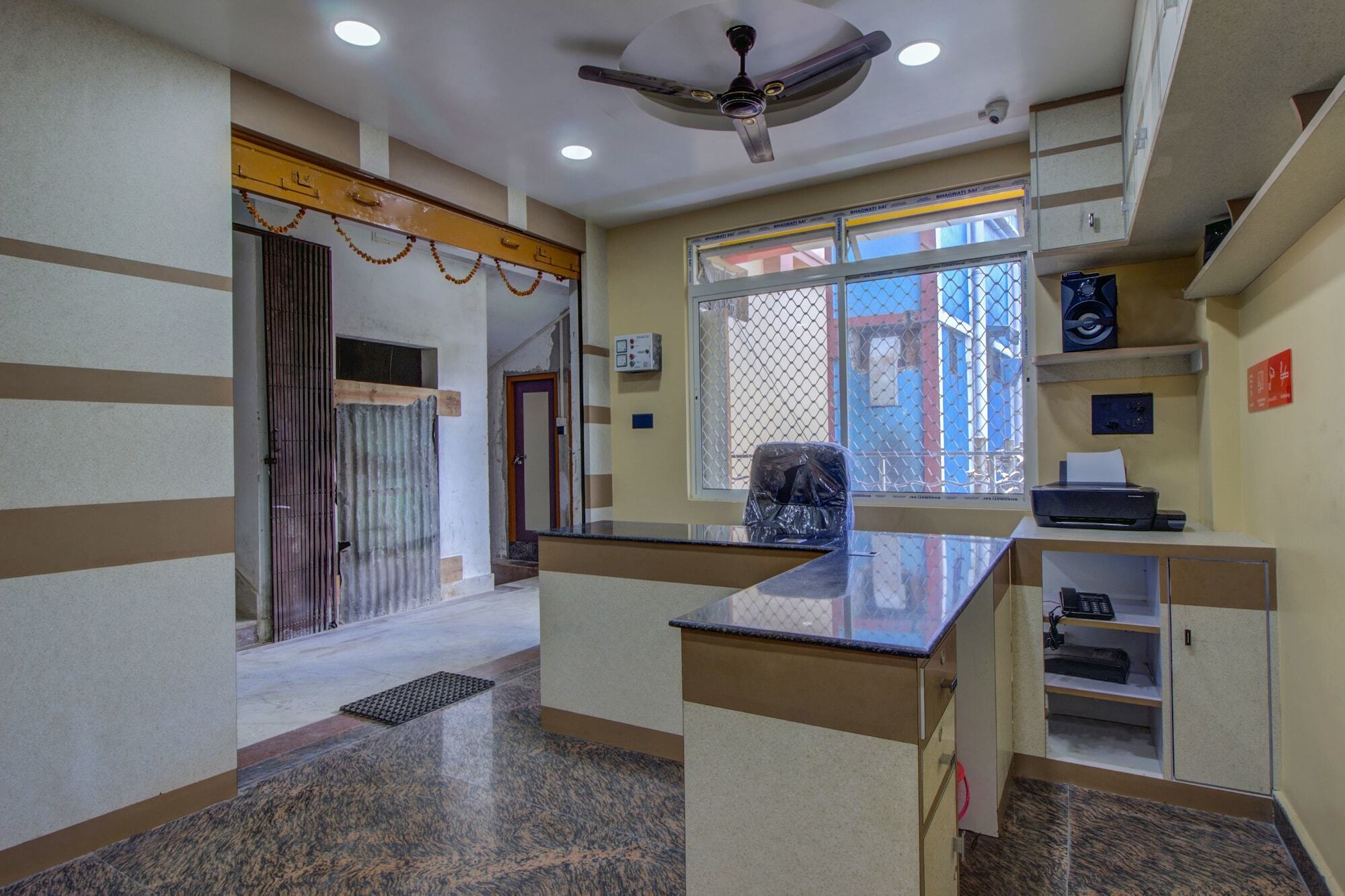 Oyo 16871 Anant Home Stay Shillong Buitenkant foto